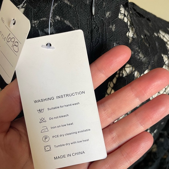 Black Lace Floral Pattern Shop - Picture 7 of 9